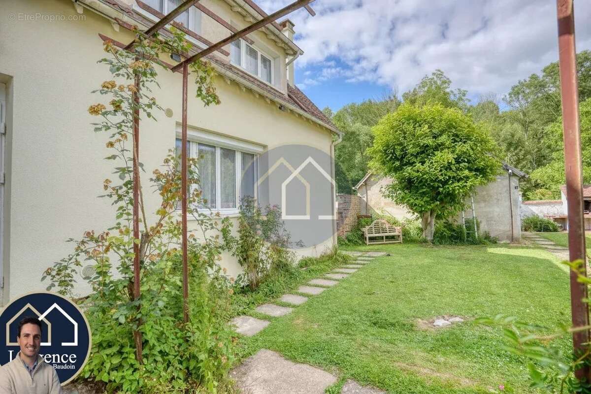Maison à YMERAY