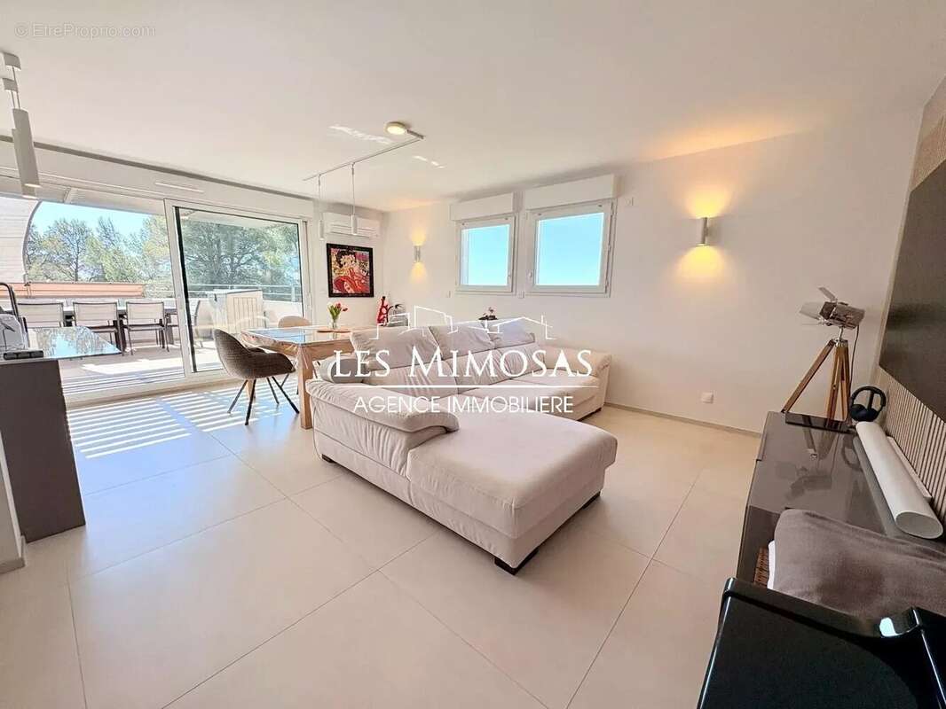 Appartement à FREJUS