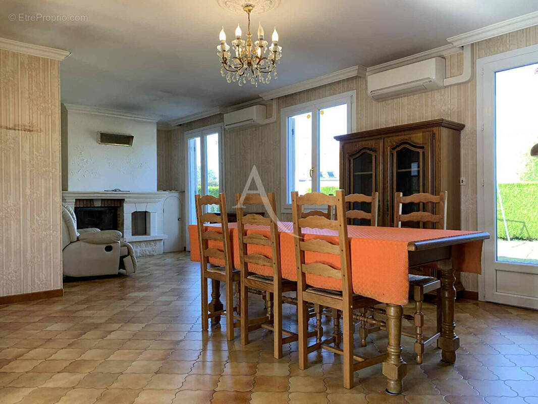 Maison à COULOMMIERS