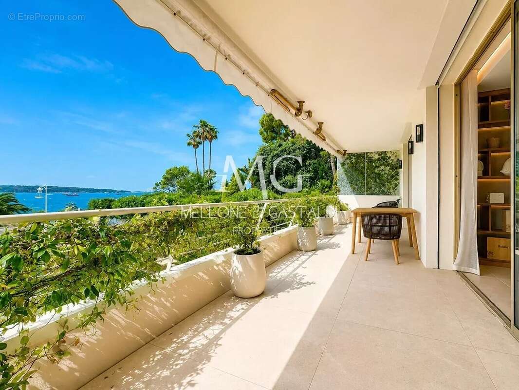 Appartement à CANNES