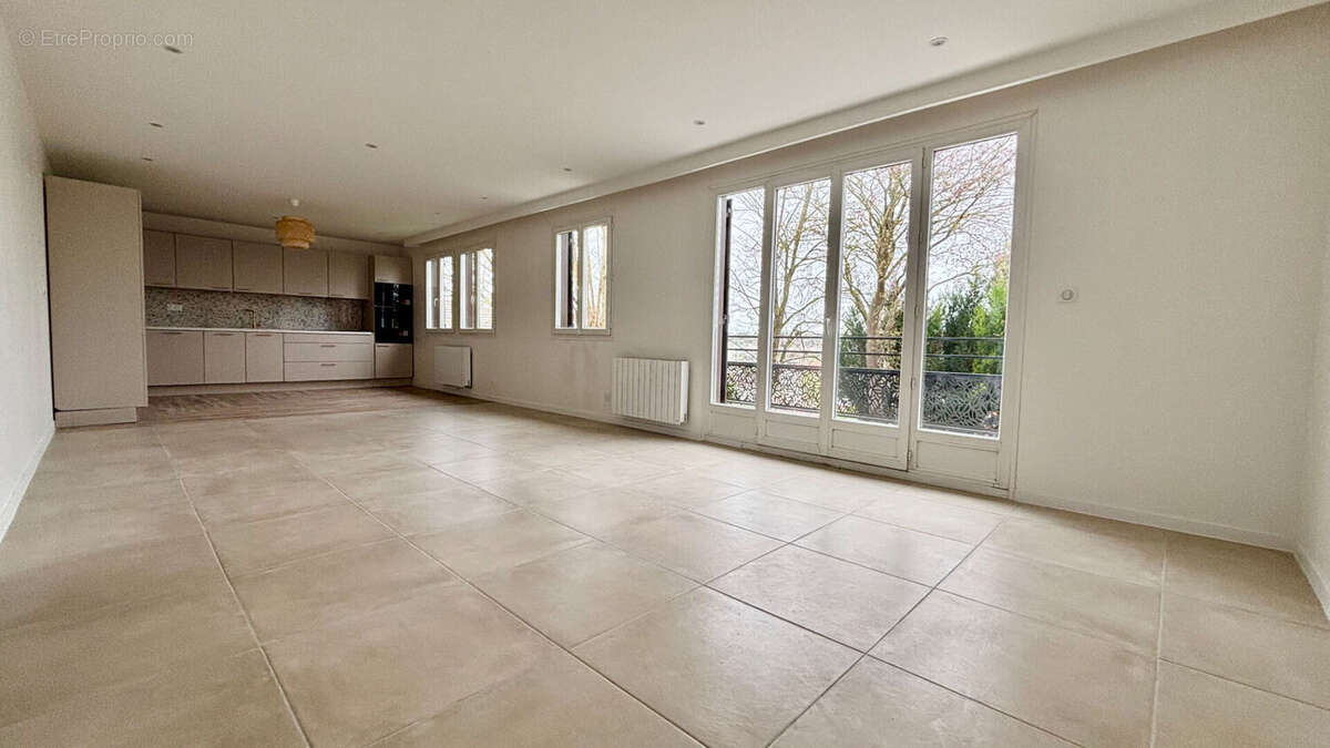 Maison à CORBEIL-ESSONNES