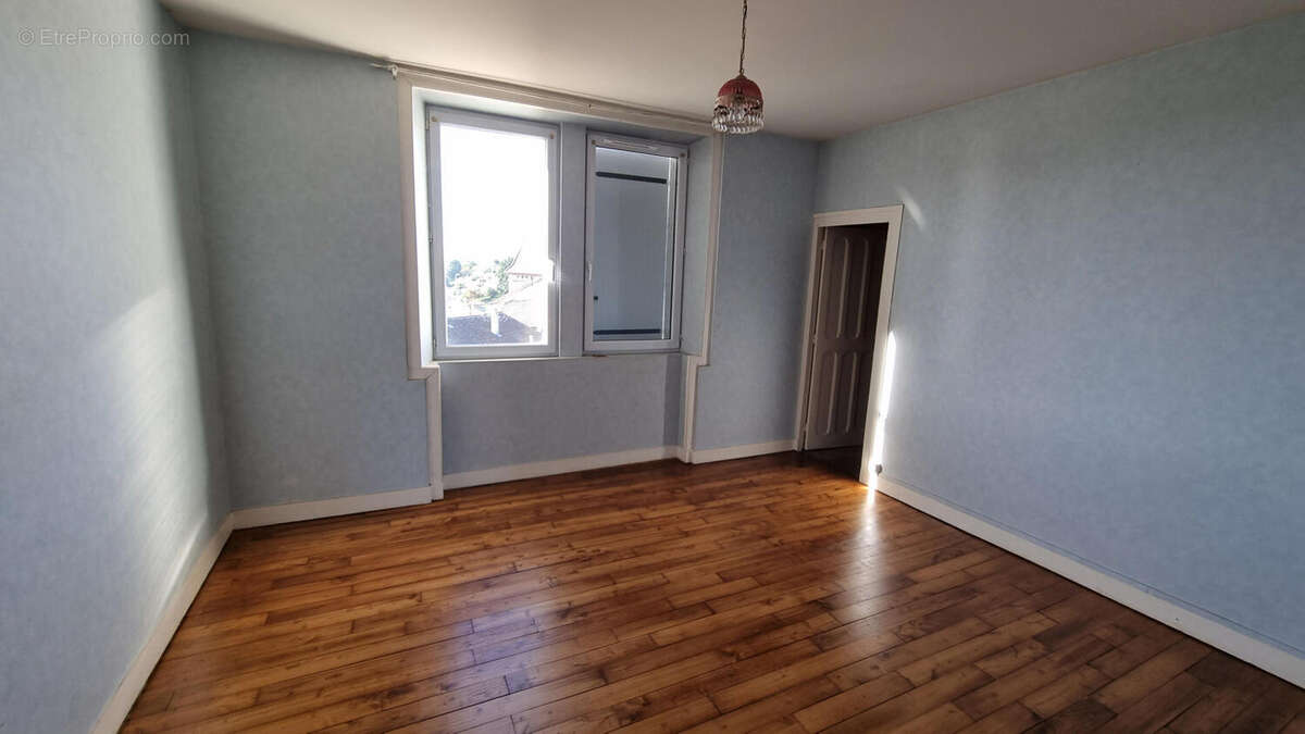 20251030_101702 - Maison à NONTRON