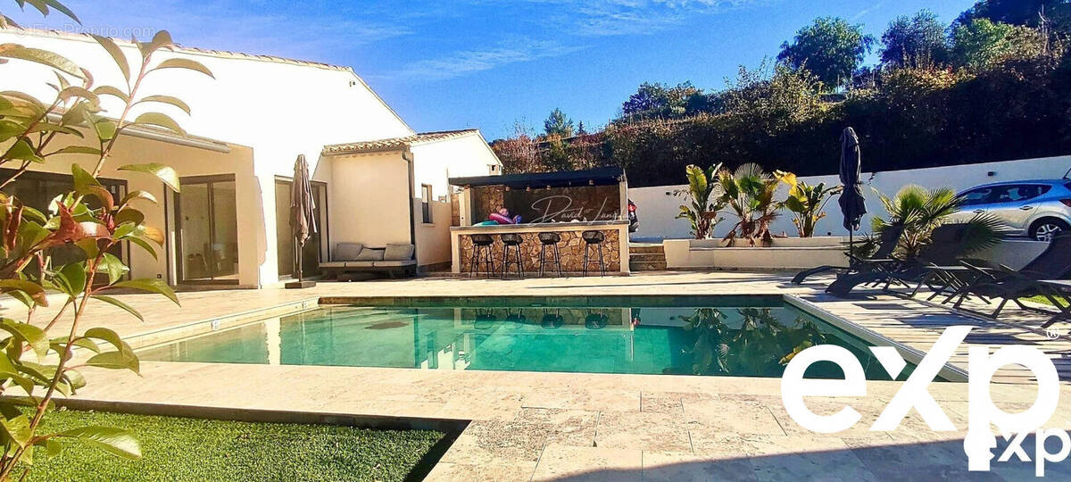 Maison à ROQUEFORT-LES-PINS