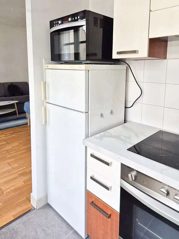 Exclusivité - passy / trocadéro - grand studio - vendu meuble - - photo 7