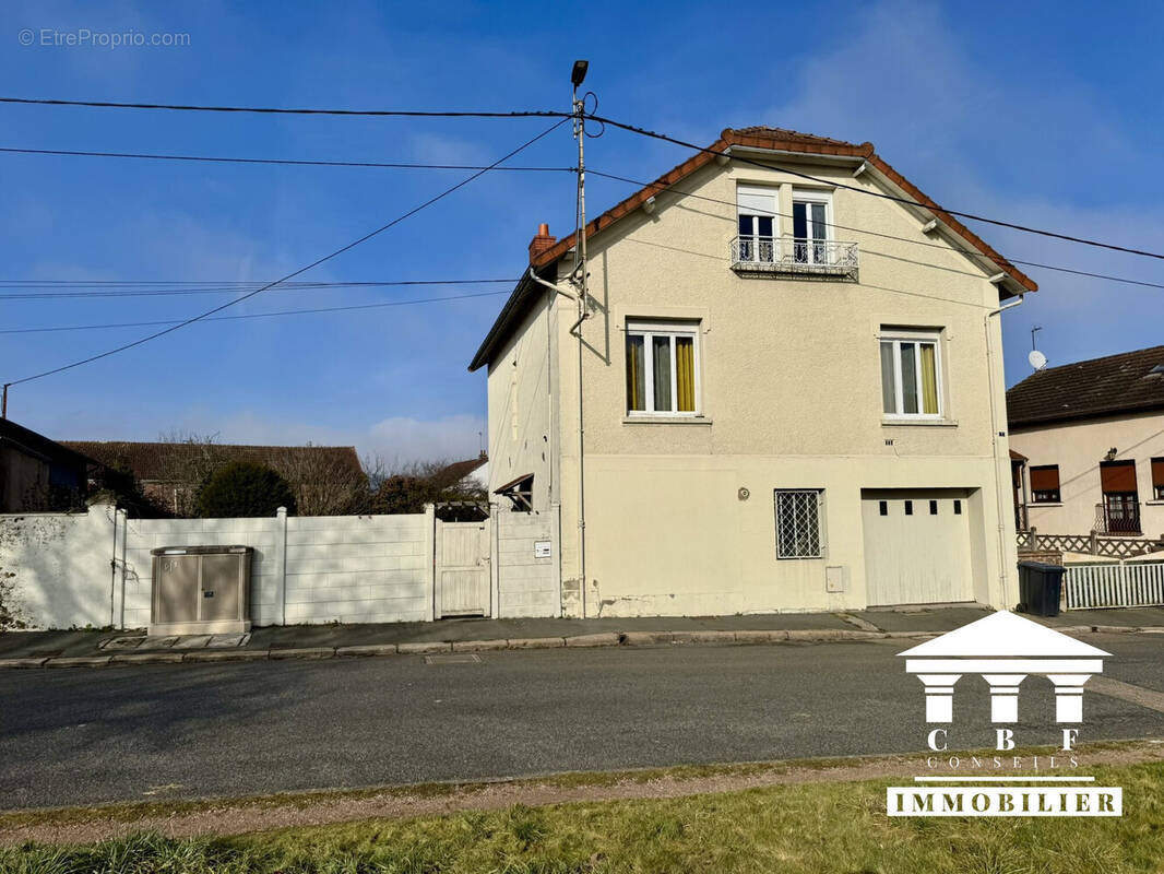 Maison à LE CREUSOT