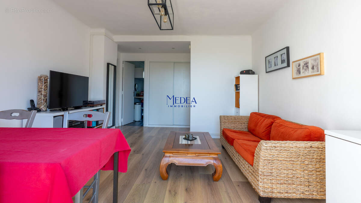 Photo 2 - Appartement à MARSEILLE-4E