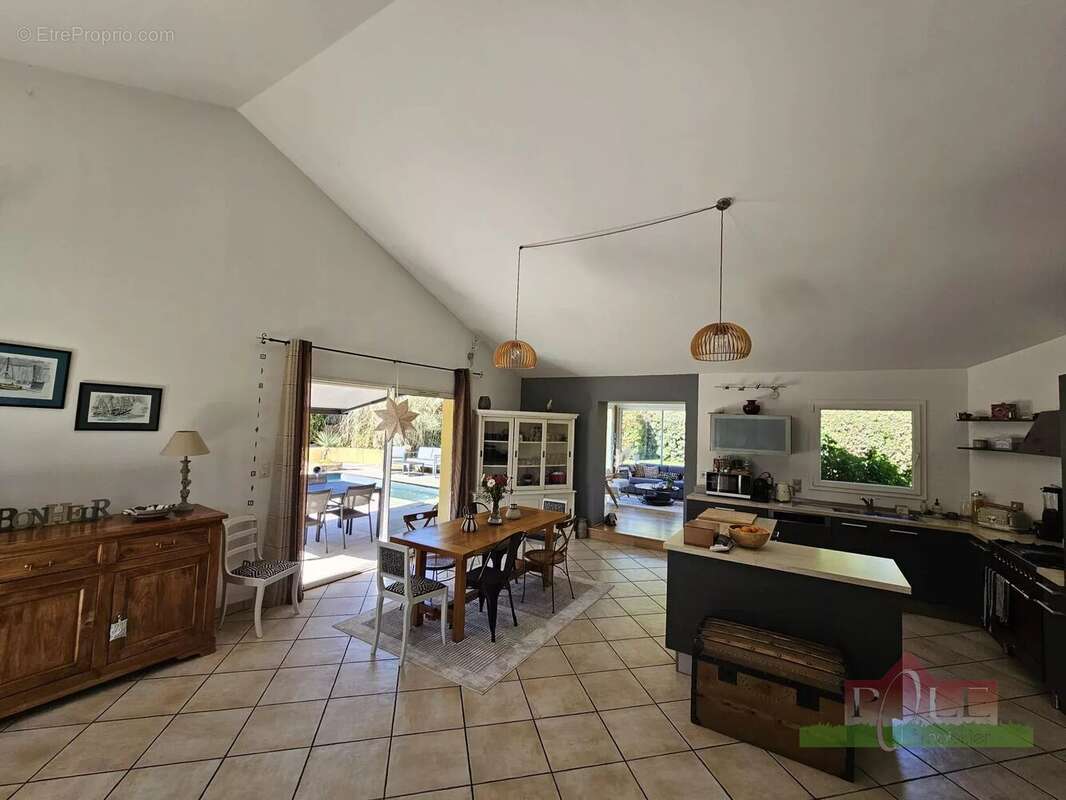 Maison à JARDIN