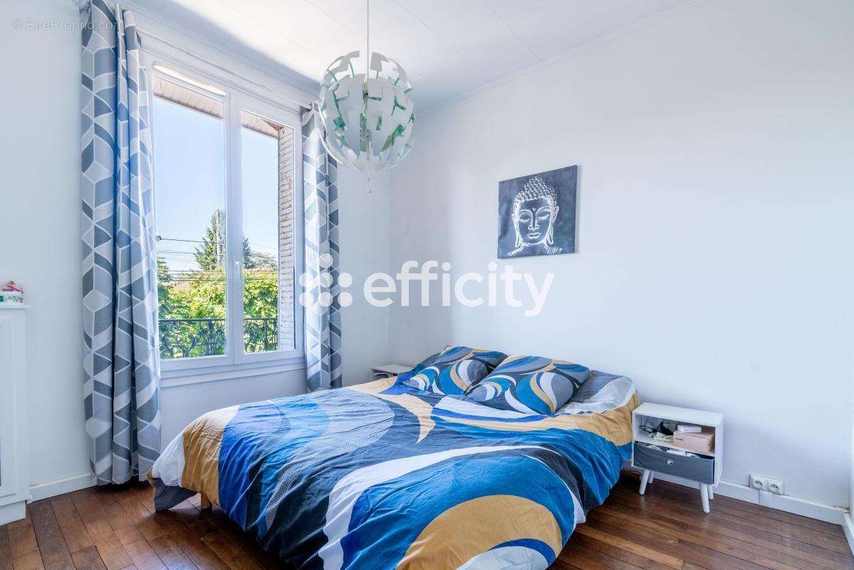 Maison à VILLENEUVE-LE-ROI