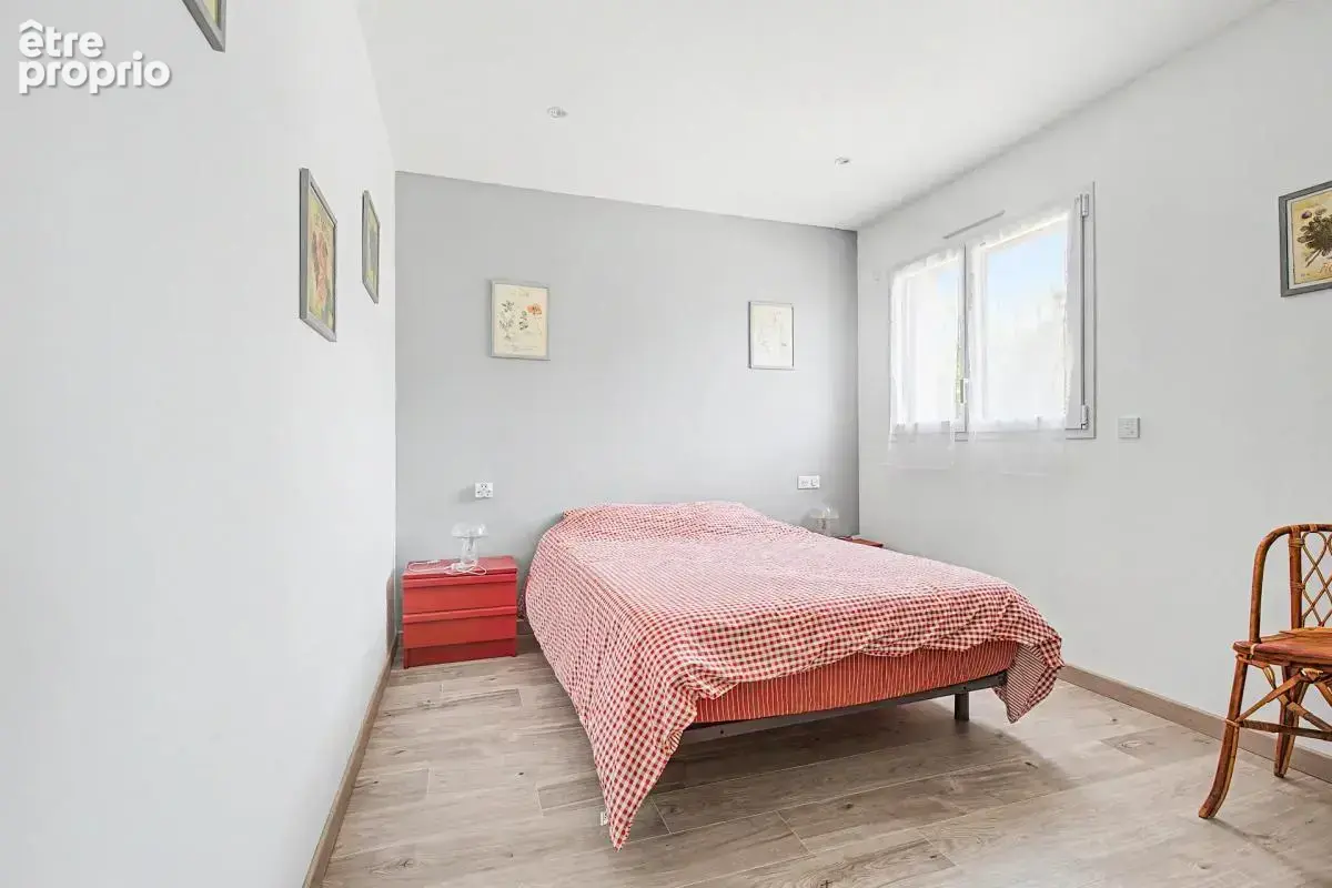 Maison de 5 pièces de 130 m² à L'Isle-sur-la-Sorgue - photo 9