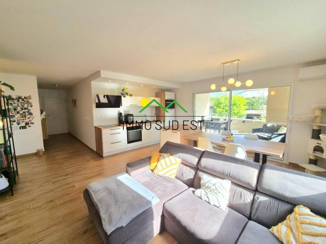 Appartement à BOURG-DE-PEAGE