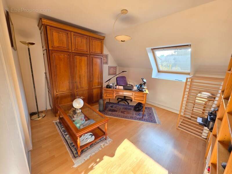 Maison à LA CELLE-SAINT-CLOUD