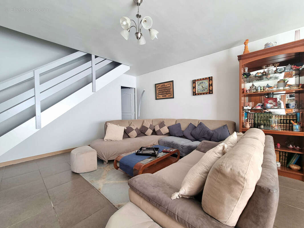 Appartement Fontenay Sous Bois 5 pièce(s) 108 m2 - photo 2