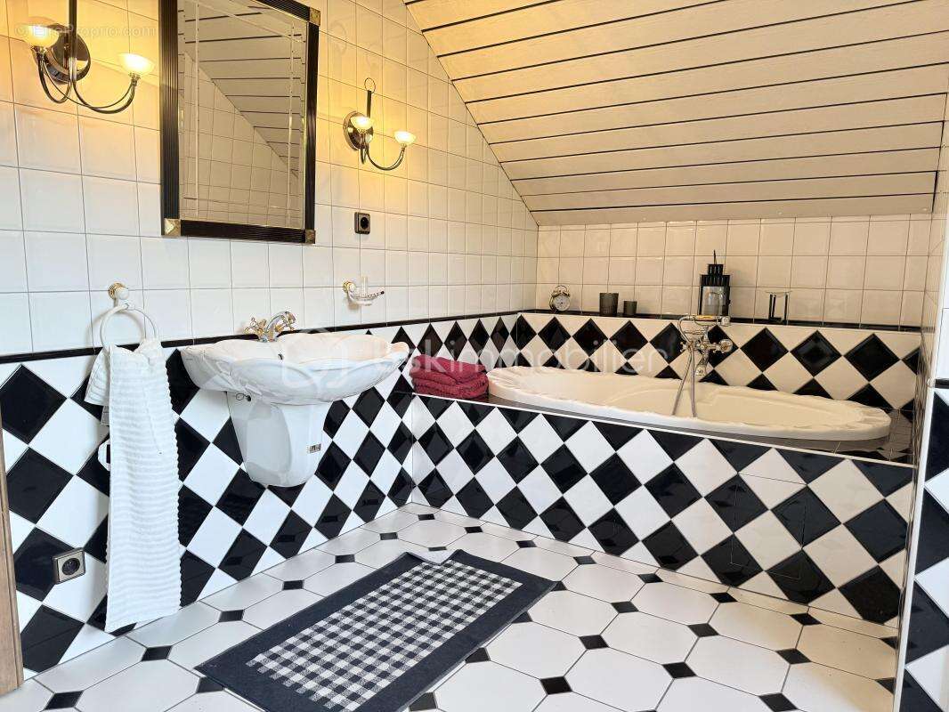 Maison à PUTTELANGE-AUX-LACS