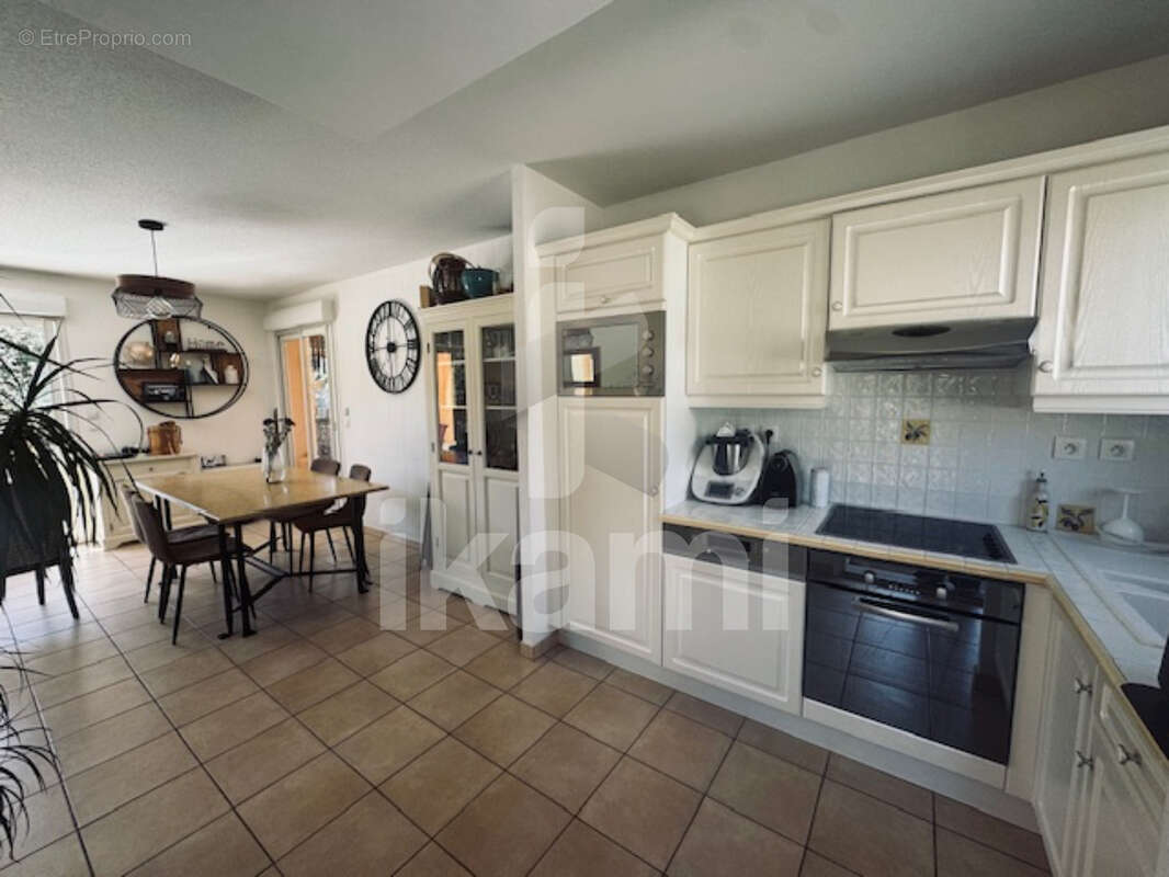 Maison à ROQUEBRUNE-SUR-ARGENS