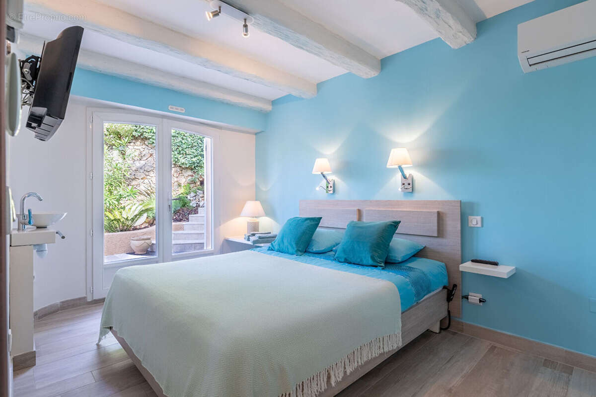 Saint-Raphaël - Agay, villa vue mer panoramique, piscine chauffée, 5 chambres - photo 8