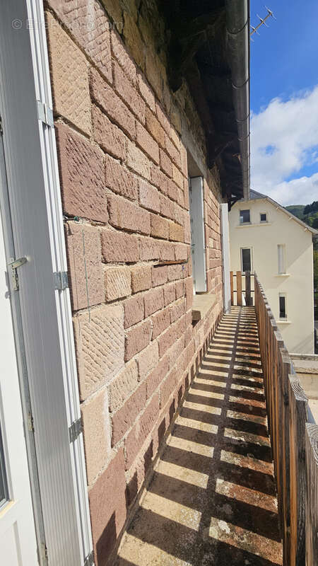 Appartement à SAINT-GENIEZ-D&#039;OLT