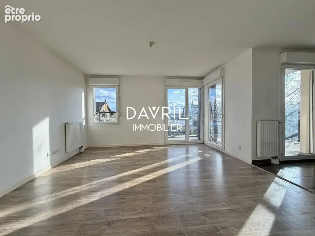Eragny appartement  f3 avec terrasse et ascenseur "résidence central square " à deux pas des gares rer commerces & écoles! - photo 2