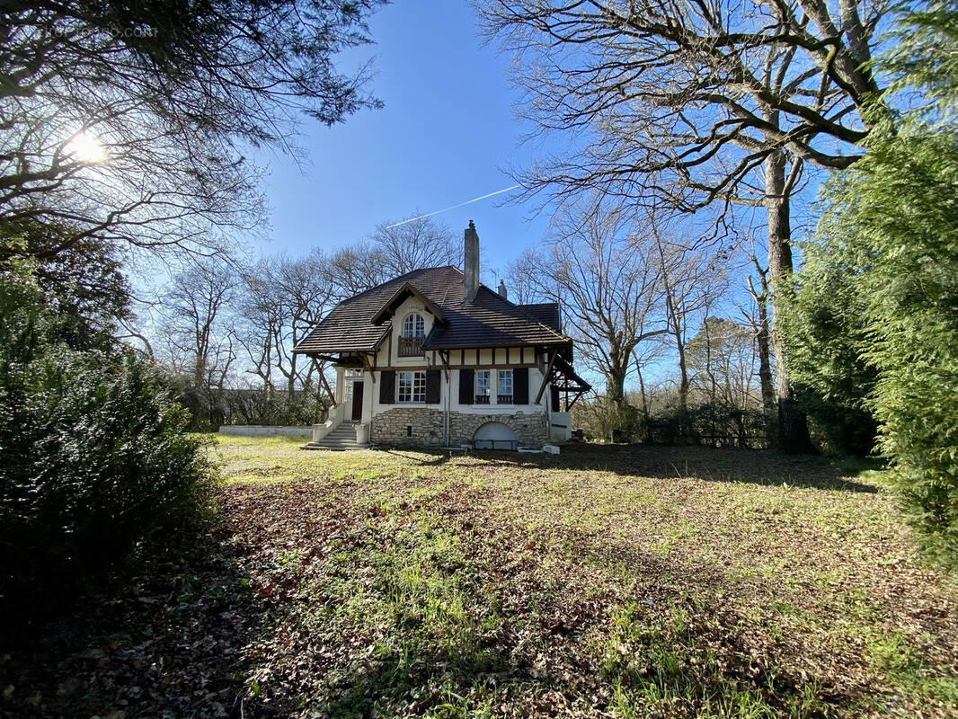 Maison à URT