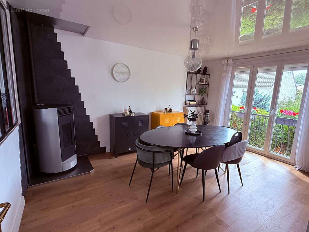Maison familiale 4 chambres avec sous-sol total - Saint-Soupplets - photo 2