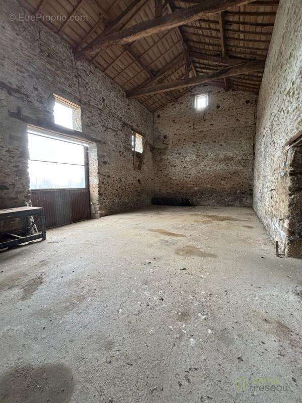 Maison 150 m² à Fenioux  - photo 11