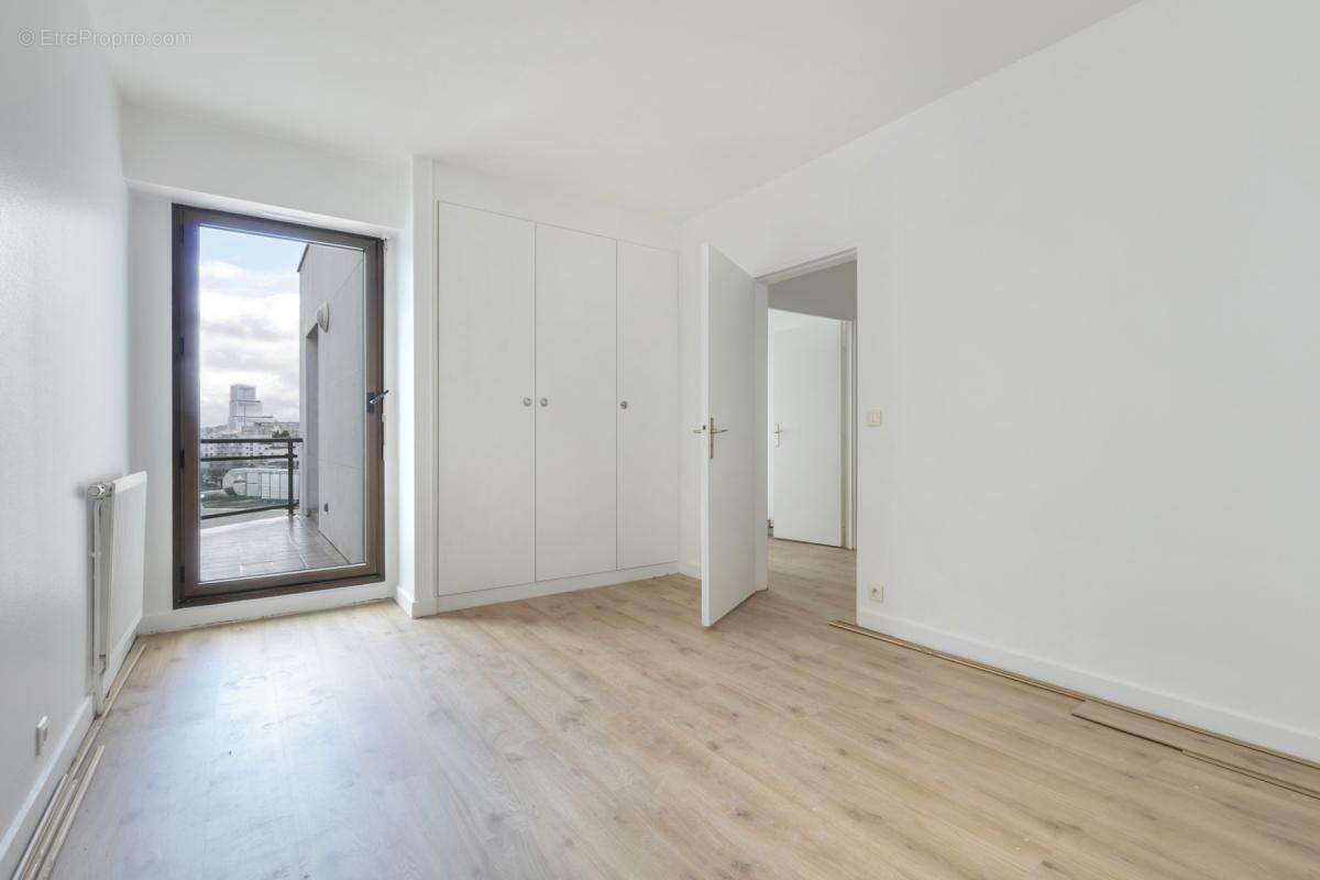 Appartement à LEVALLOIS-PERRET