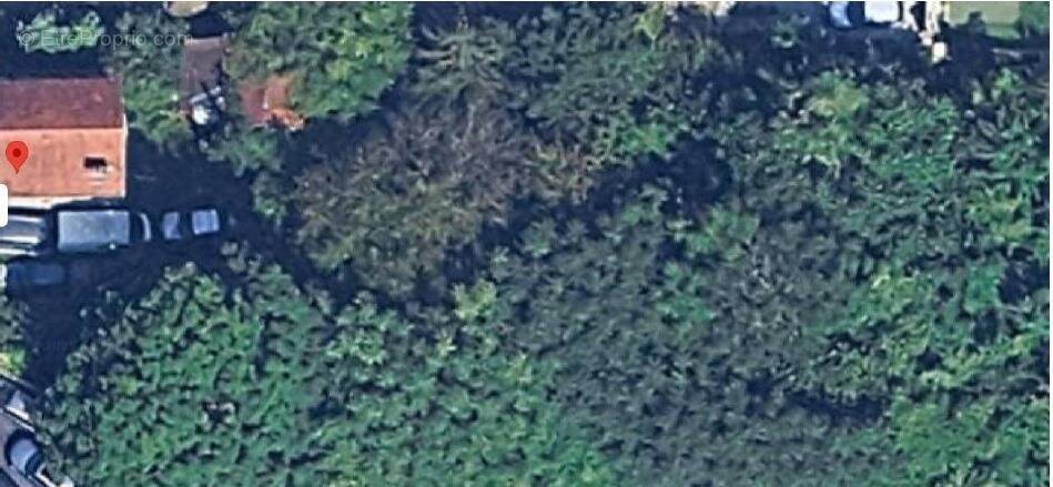 Terrain à CORBEIL-ESSONNES