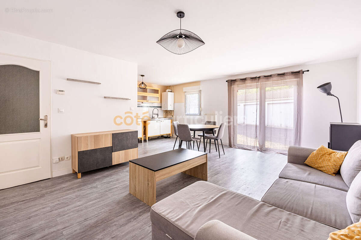 Basse-goulaine -- centre-bourg -- appartement 3 pièces -- 66.48 m² -- place de parking - photo 3