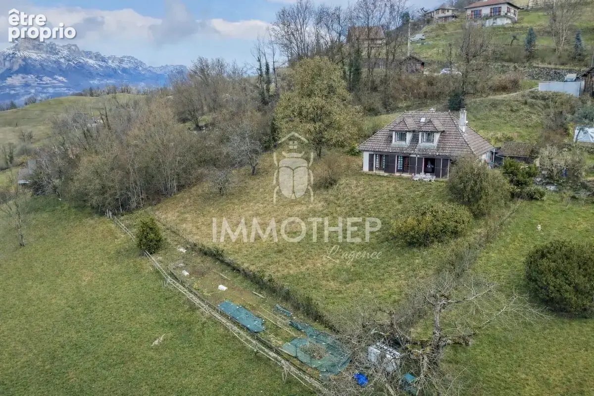 Photo Maison à Saint-Jean-Le-Vieux au prix de 399 000€