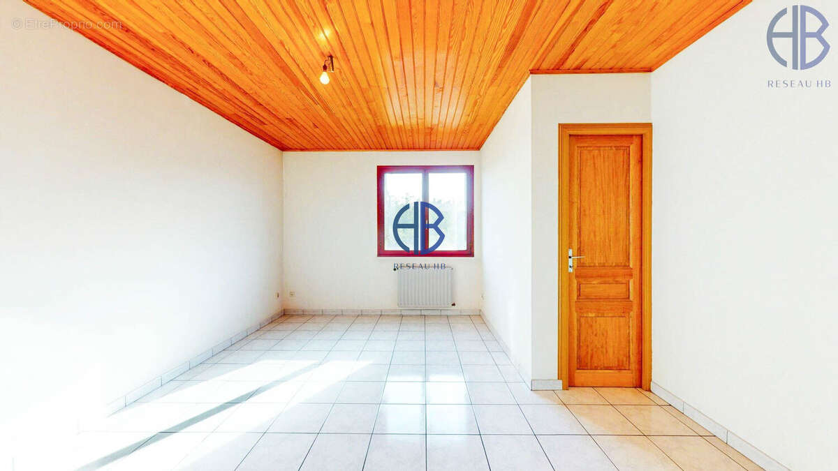 Maison familiale idéale profession libérale 10 pièces 320,05 m²  Avenue Georges Clemenceau  LE BLANC-MESNIL - photo 16