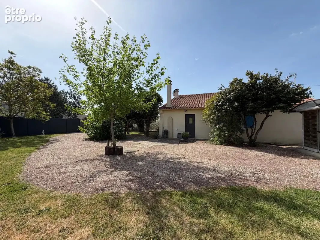Maison à Étauliers - photo 10