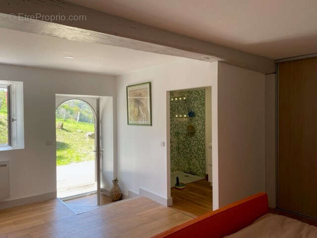 Jolie ferme à l'intérieur des terres - photo 10