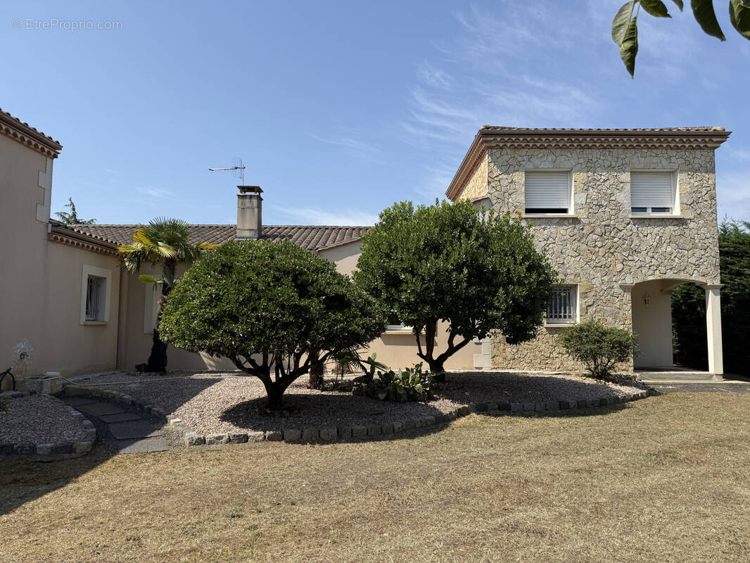Maison à AMBARES-ET-LAGRAVE