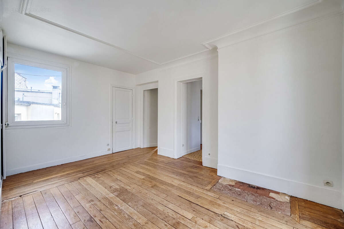 Appartement à PARIS-18E