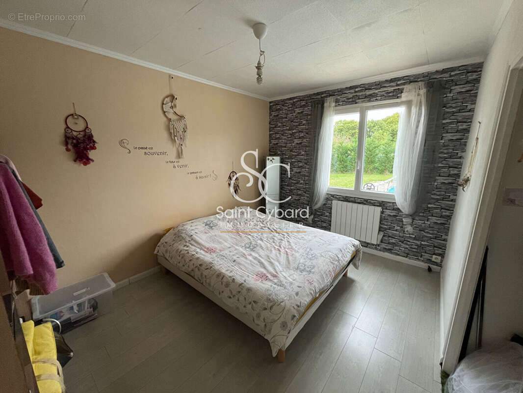 Maison à AUSSAC-VADALLE