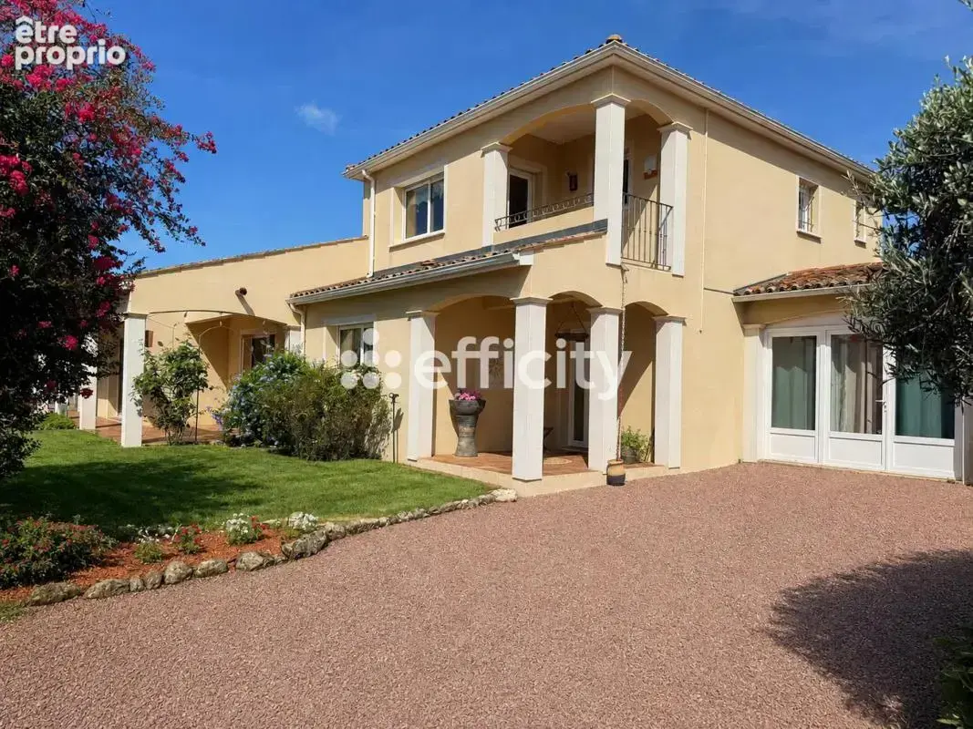 Maison 5 pièces 273 m² à vendre à Cravans (17260) - photo 2