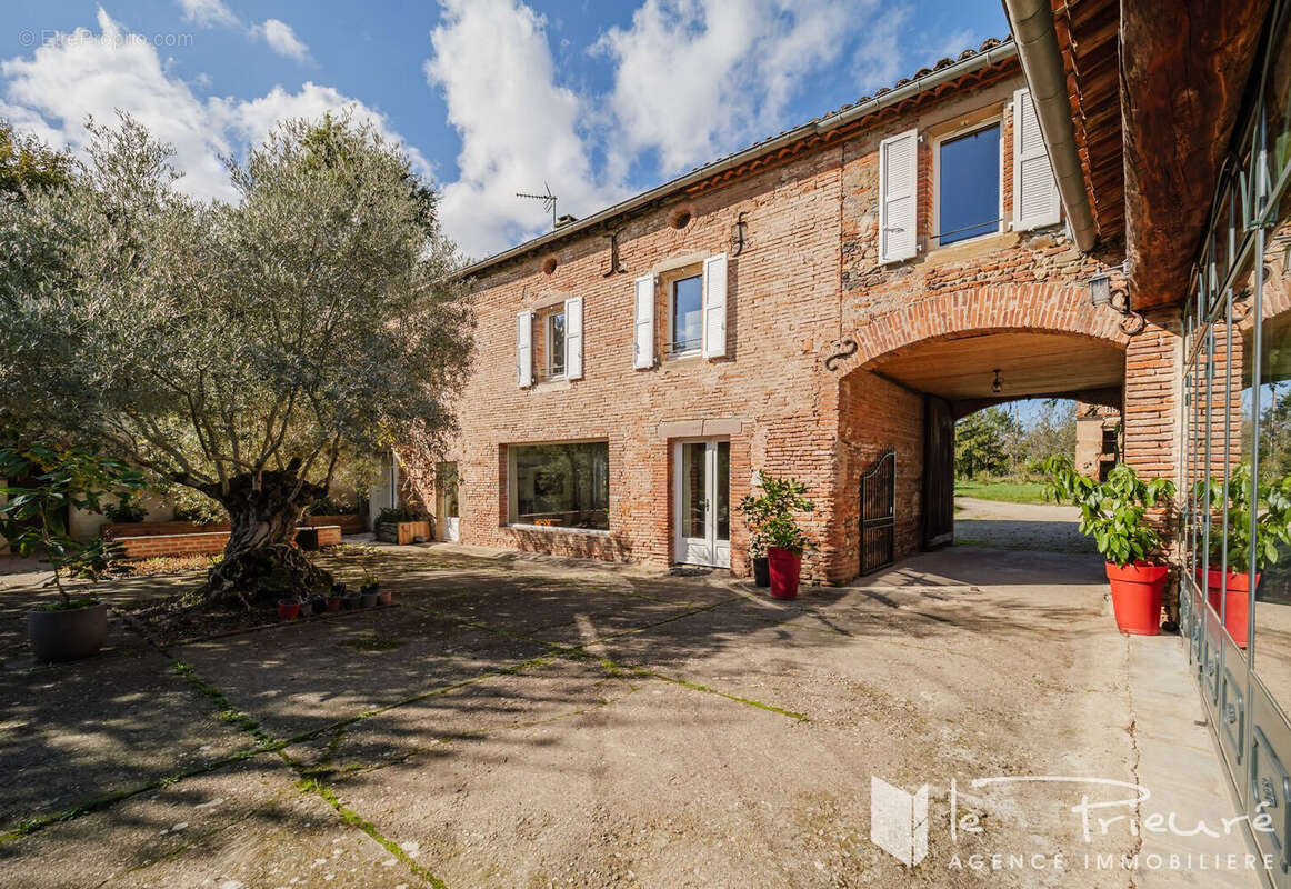 Maison à LESCURE-D'ALBIGEOIS