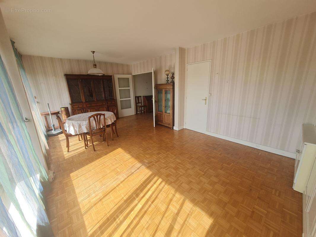 Appartement à JUVISY-SUR-ORGE