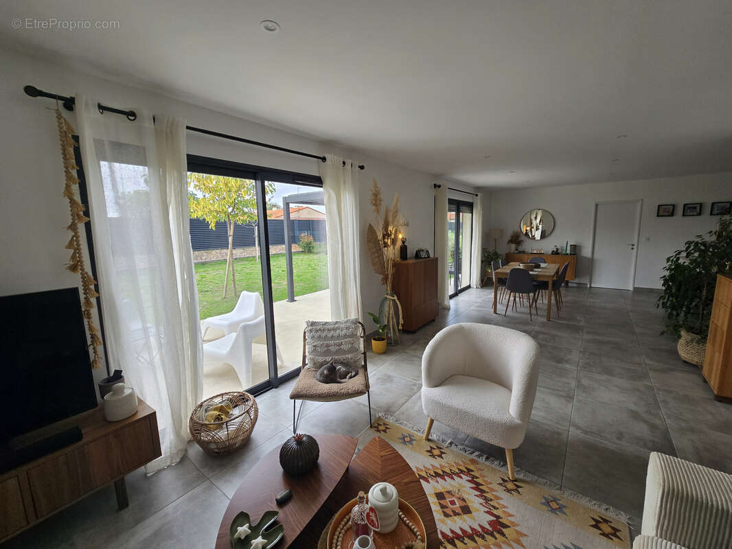 Maison à MOURS-SAINT-EUSEBE