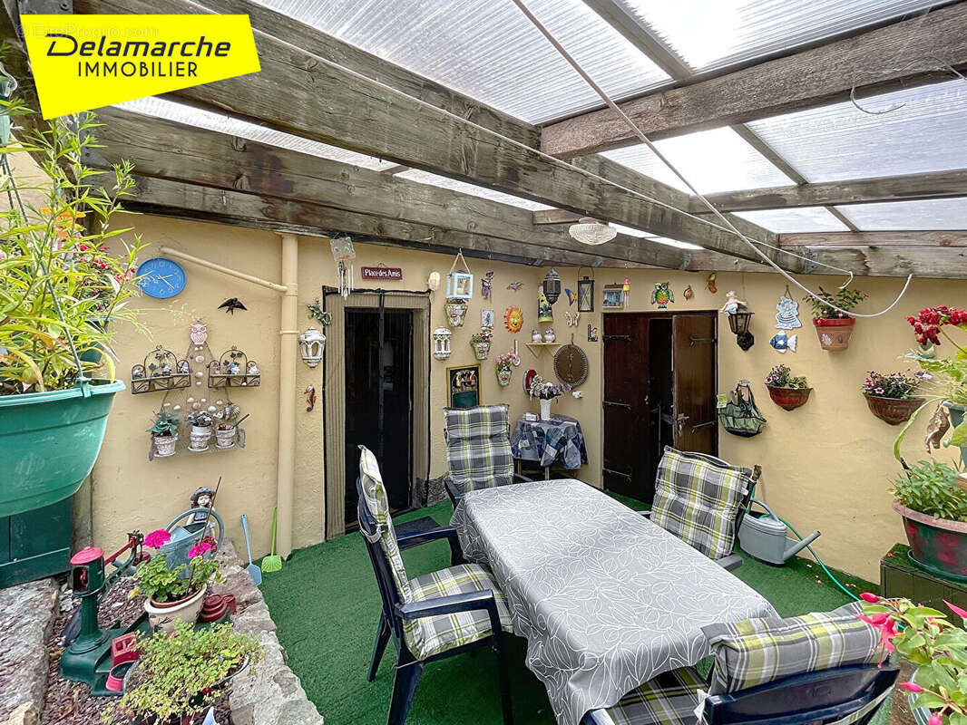 Maison à SAINT-MARTIN-DE-CENILLY