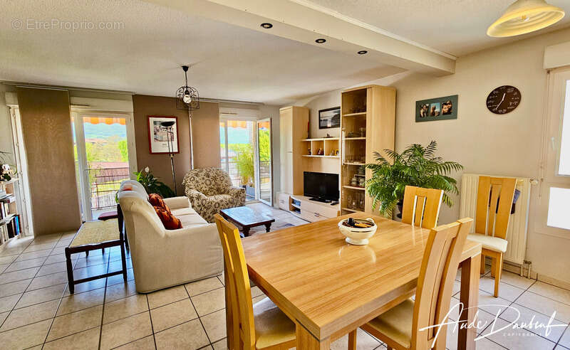 Appartement à VALLEIRY