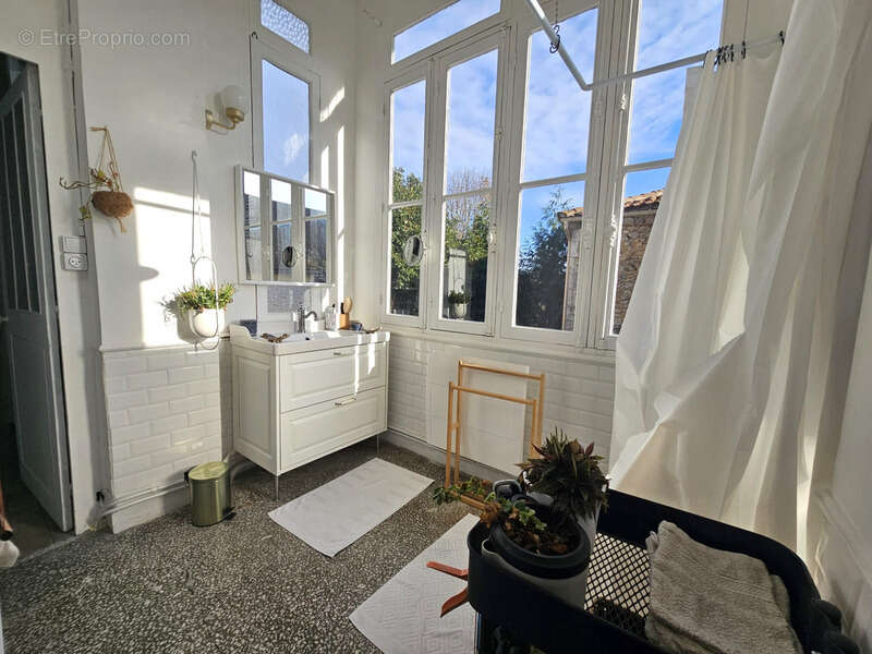 Maison à SAINT-PARDOUX-LA-RIVIERE