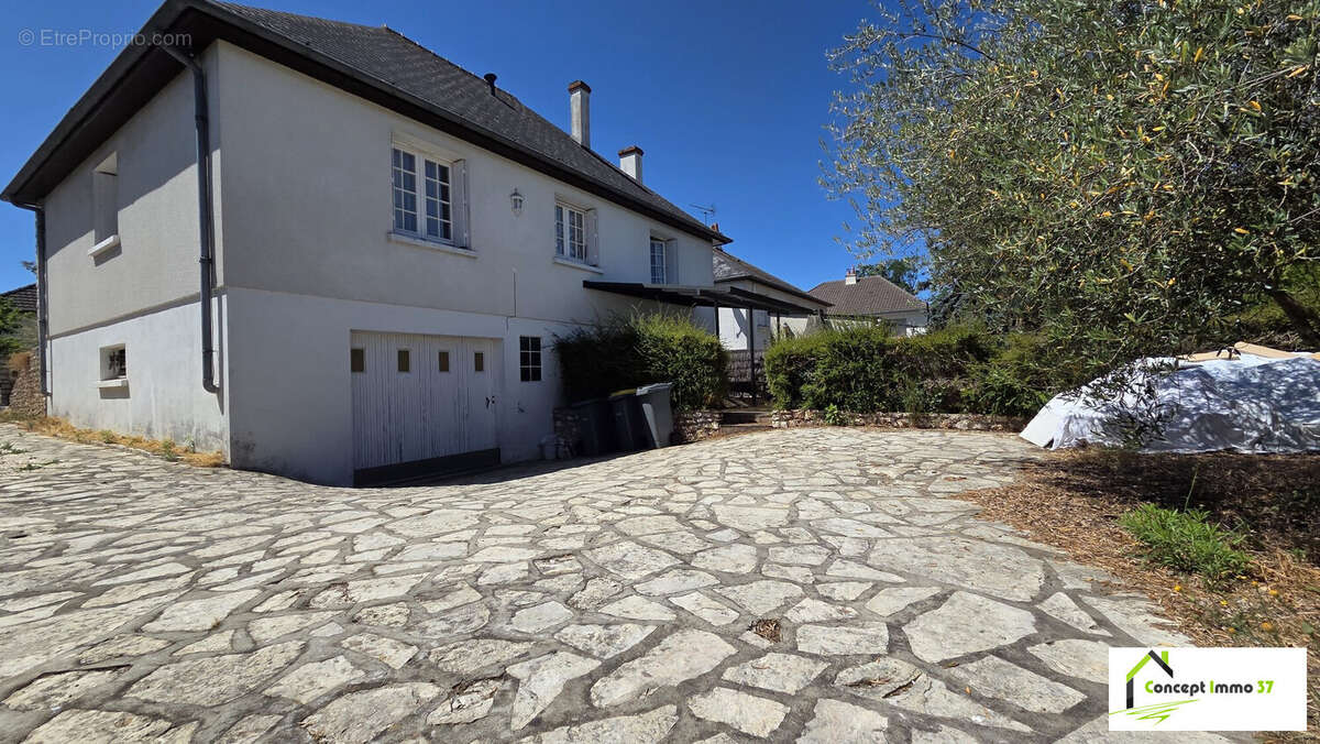 Maison à LA VILLE-AUX-DAMES