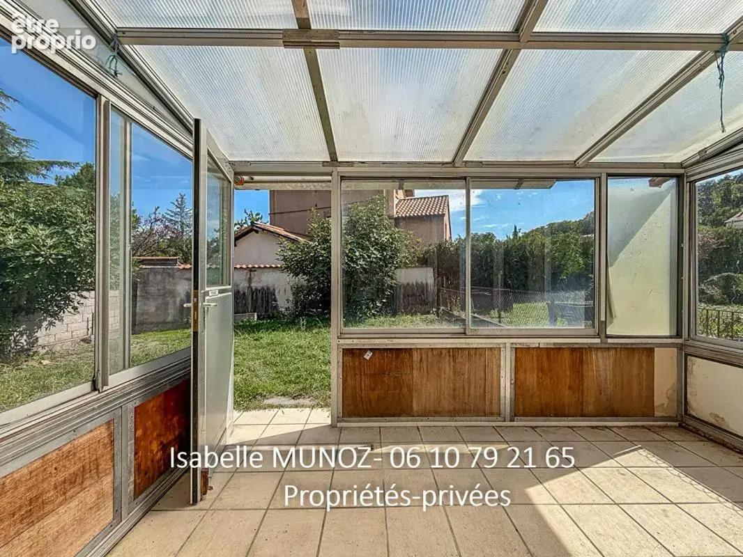 Perignat Les Sarlieve : Maison F4 avec jardin, terrasse et près de 90 m² de dépendances - photo 2