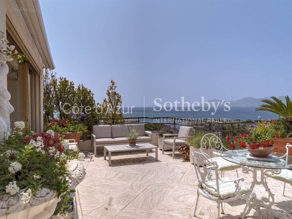 Appartement à CANNES