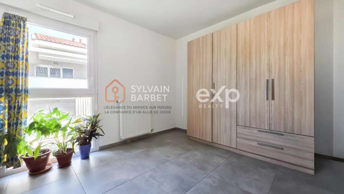 Appartement à SOLLIES-PONT