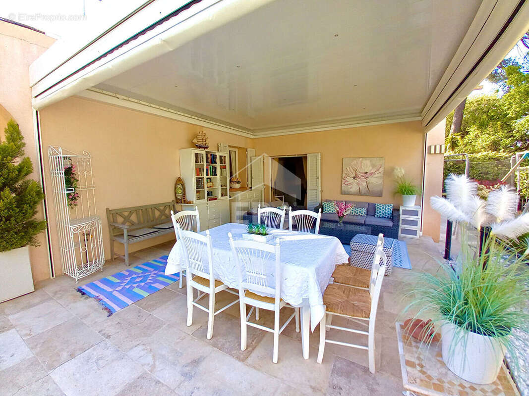 Maison à MOUANS-SARTOUX