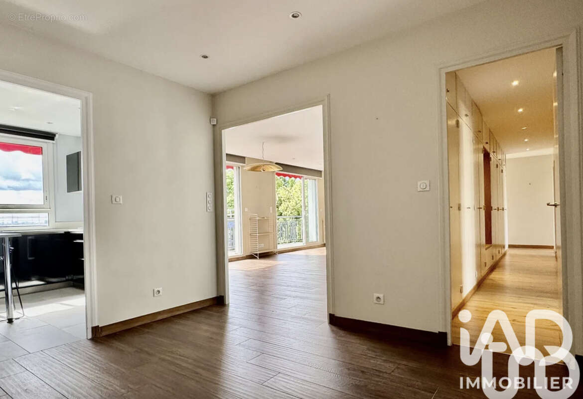 Appartement 150 m² à Suresnes  - photo 6