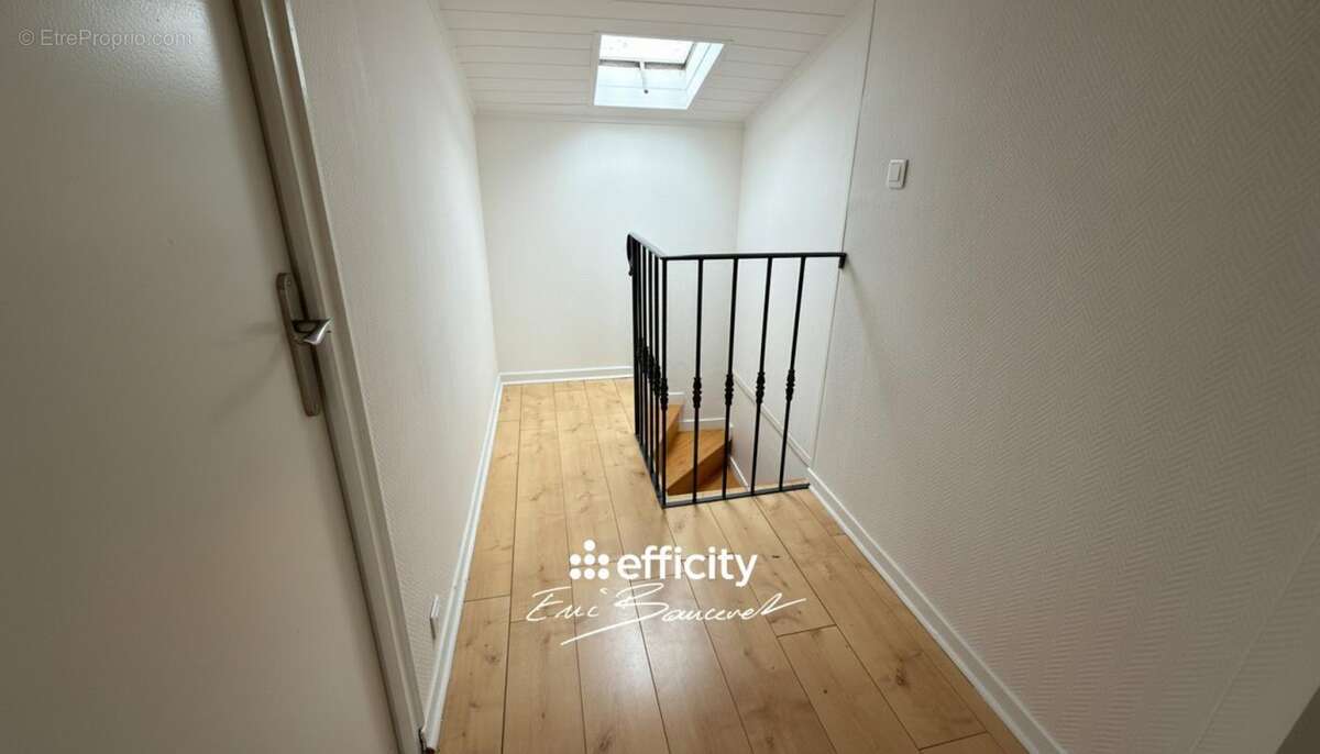 Maison 71 m² à Niort  - photo 9