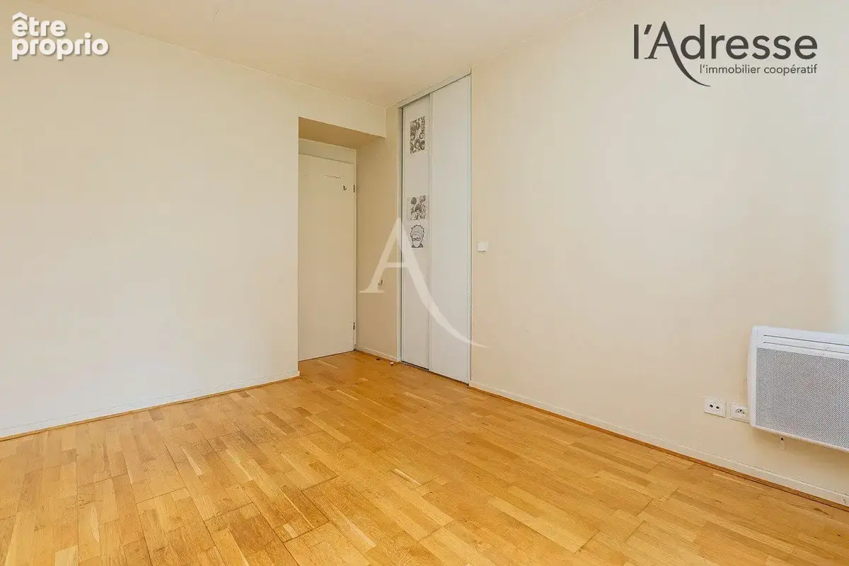 PUTEAUX/ Appel du 18 Juin - Appartement 3 pièces 56m² - photo 11