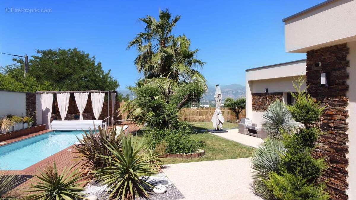 Villa contemporaine  a vendre sur les côteaux de loriol proche cliousclat - photo 2